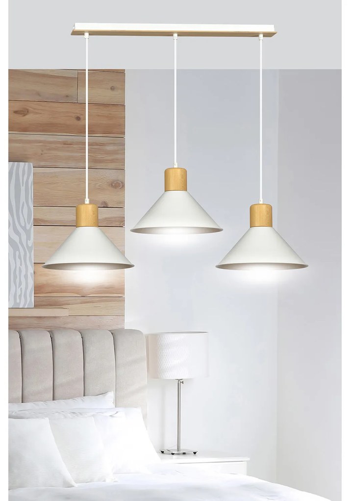 Sospensione Nordica 3 Luci Chandra In Acciaio Bianco E Legno
