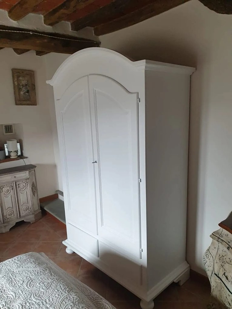 Armadio Bianco Opaco in arte povera in legno massello e mdf