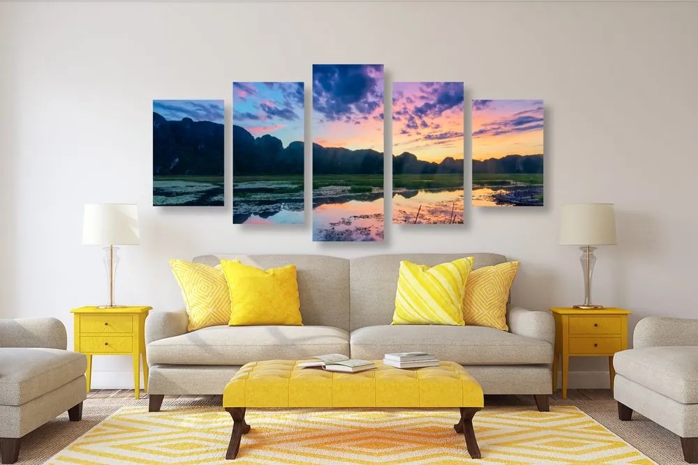 Quadri 5 pezzi – Tramonto romantico in montagna