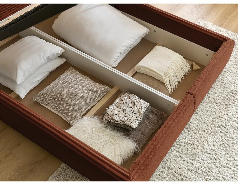 Letto matrimoniale color mattone imbottito con spazio contenitivo con griglia inclusa 160x200 cm Jade – Bobochic Paris