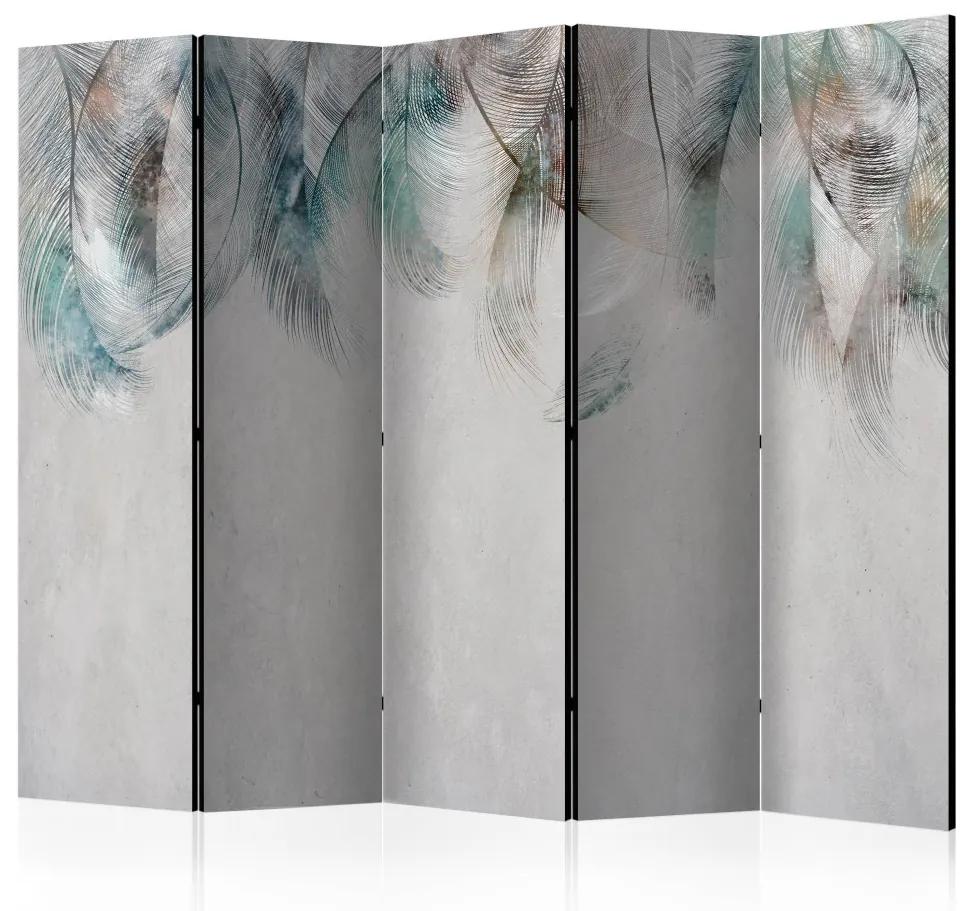 Paravento separè Piume colorate II (5 pezzi) - composizione unica con sfondo grigio