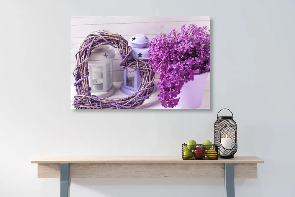 Quadro su tela – Cuore di vimini con lanterne e lilla