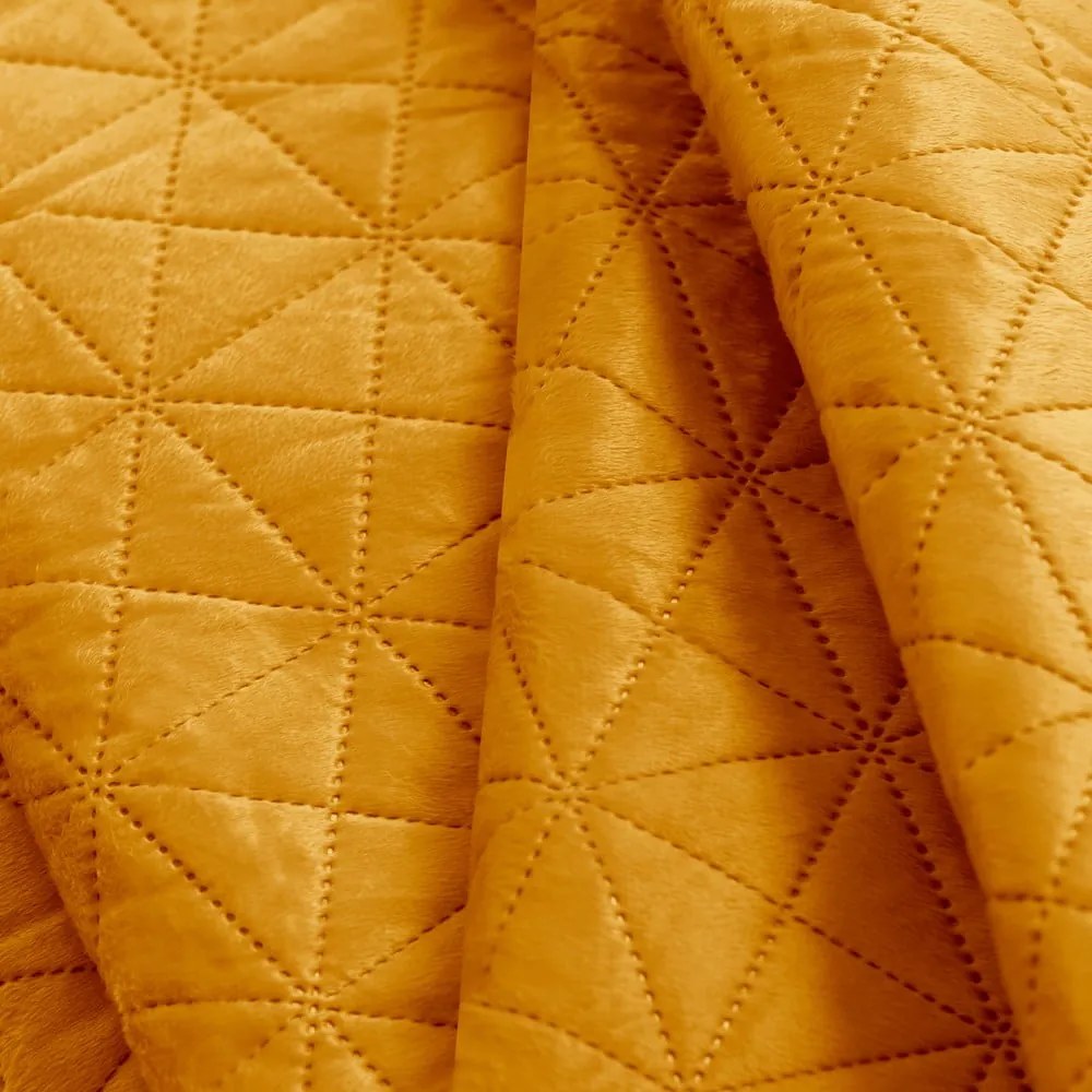 Copriletto trapuntato in velluto giallo 260x280 cm Laila - AmeliaHome