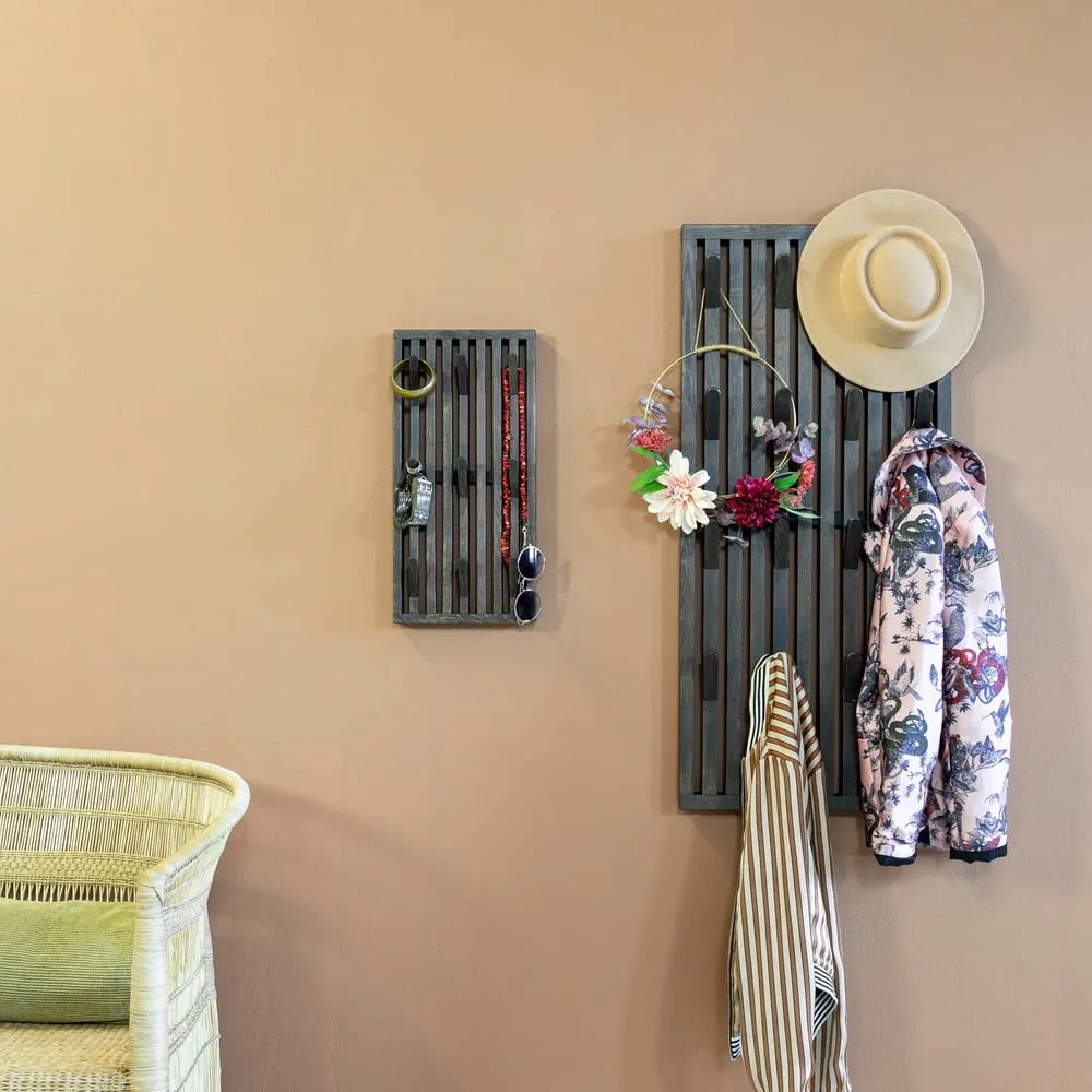 Pannello appendiabiti marrone scuro in rovere massiccio 46x100x8 cm Parco – Spinder Design