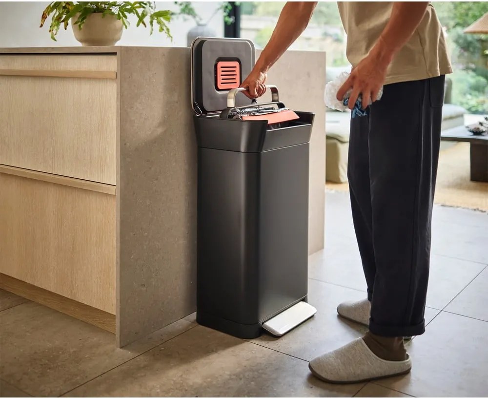 Pattumiera nera in acciaio 30 l Titan - Joseph Joseph