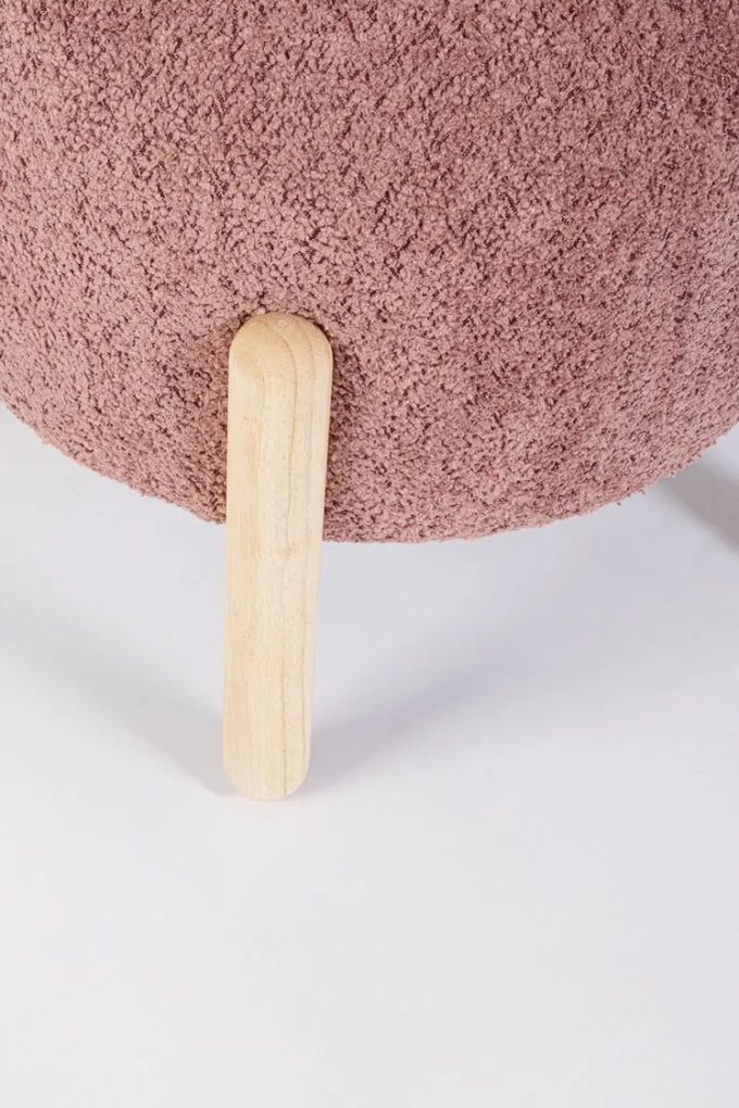 Pouf DAYLA in tessuto rosa scuro effetto bouclé e gambe in legno rubberwood