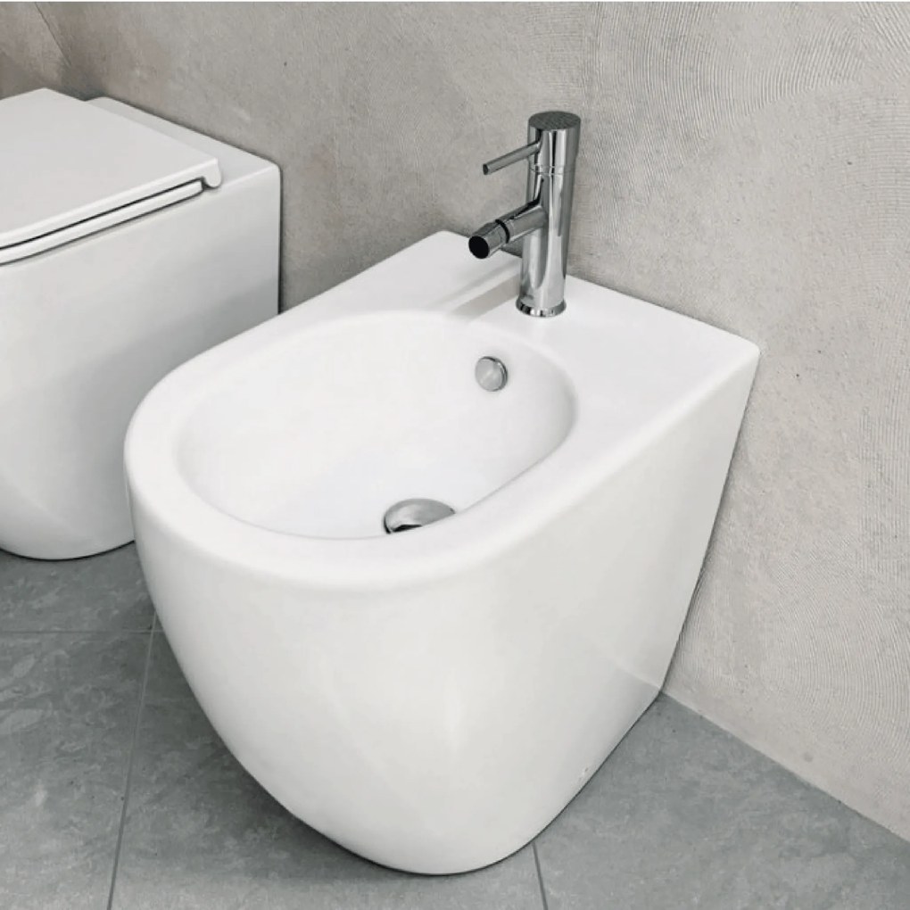 Bidet a Terra Ceramica Althea "Cover" Bianco Lucido