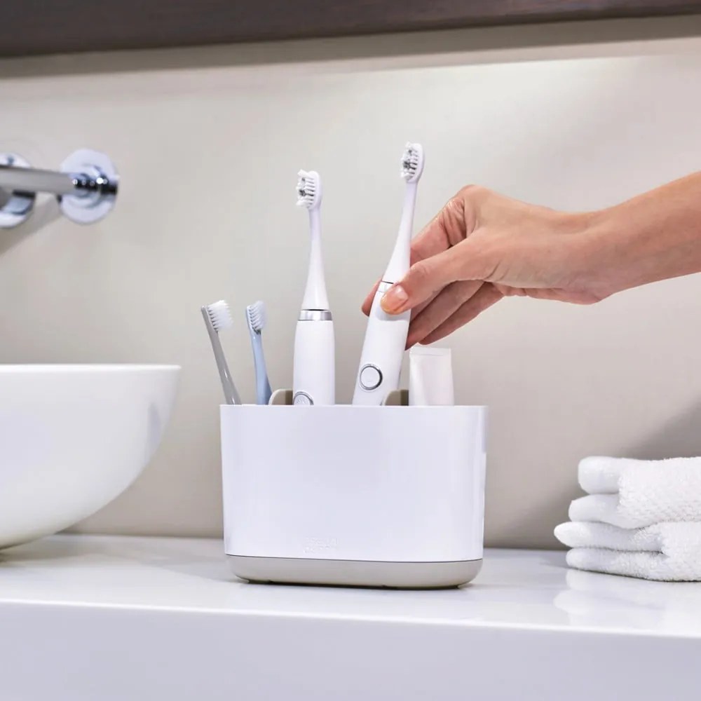 Bicchiere di plastica bianco per spazzolini da denti Duo - Joseph Joseph