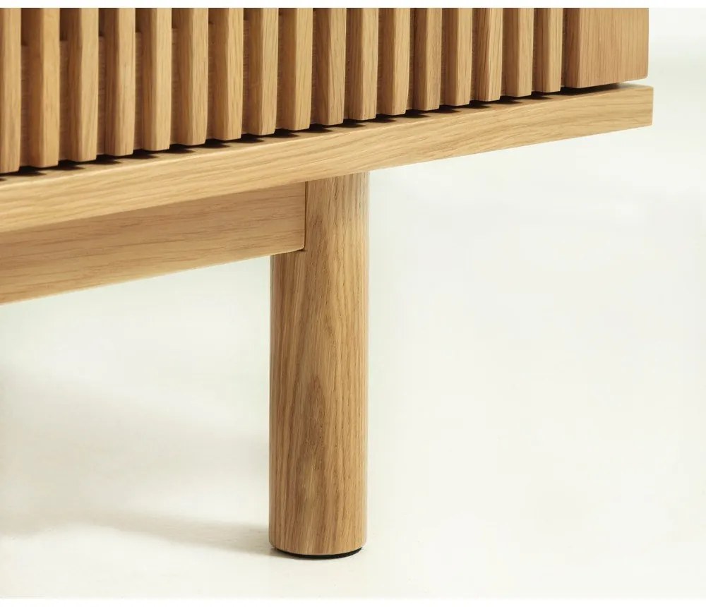 Cassettiera bassa effetto rovere colore naturale 143x70 cm Tiber - Unique Furniture