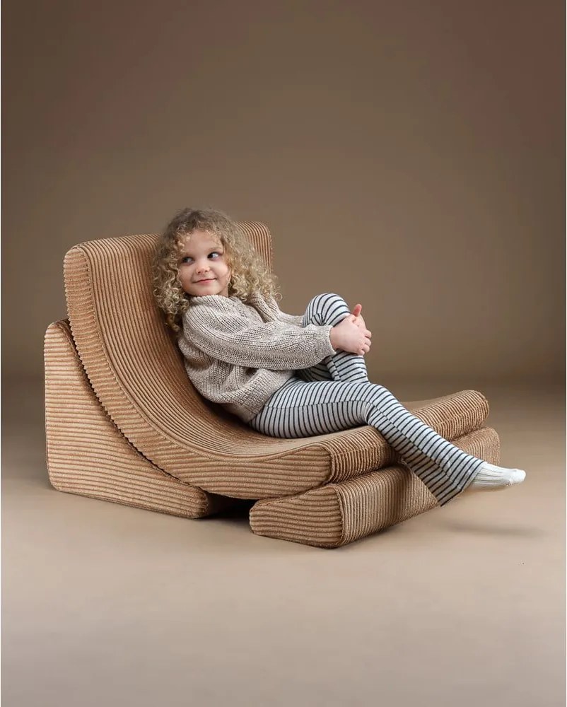 Poltrona per bambini marrone con rivestimento in velluto a coste Moon – Wigiwama