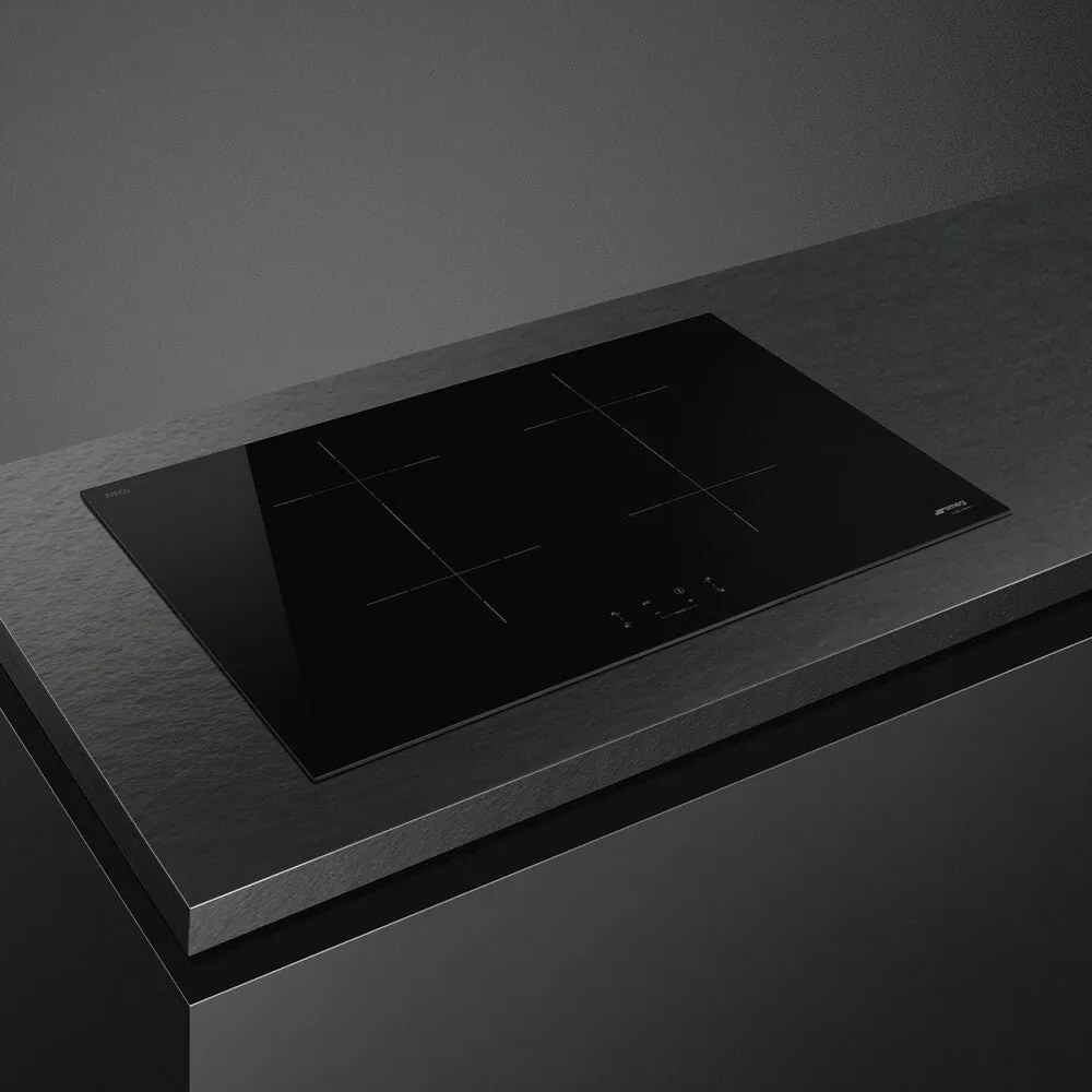 Piano Cottura a Induzione Smeg 70 cm - Vetroceramica Nero, 4 Zone Booster