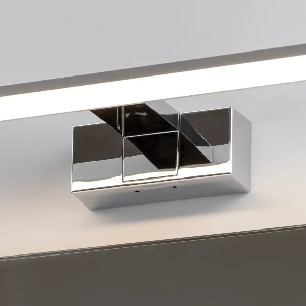 Brilagi - Specchio da bagno con luce LED VESTRA, 6W/230V, 30 cm, IP44, cromato