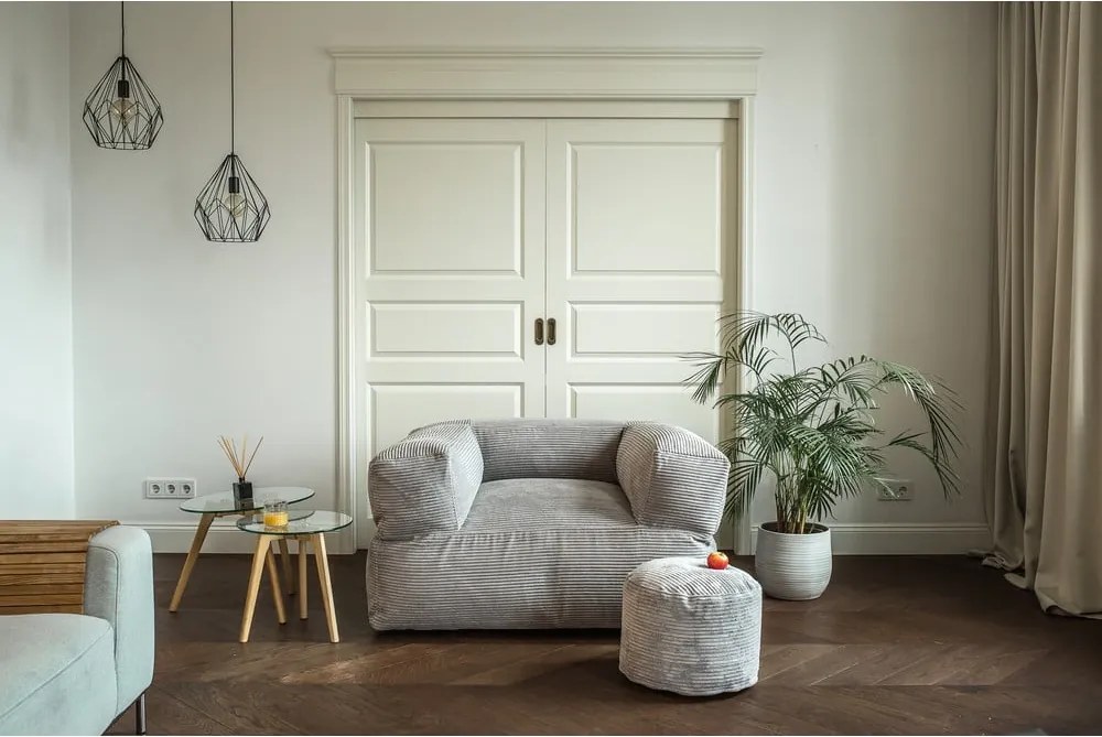 Puof a sacco grigio scuro con rivestimento in velluto a coste MooG – SLOWDOWN