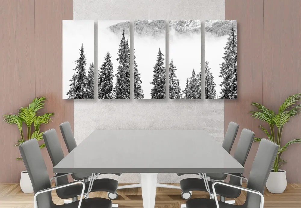 Quadri 5 pezzi – Alberi di pino innevati in bianco e nero