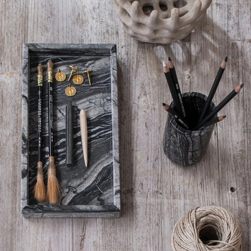 Tazza in marmo nero per spazzolini da denti Marble - Mette Ditmer Denmark