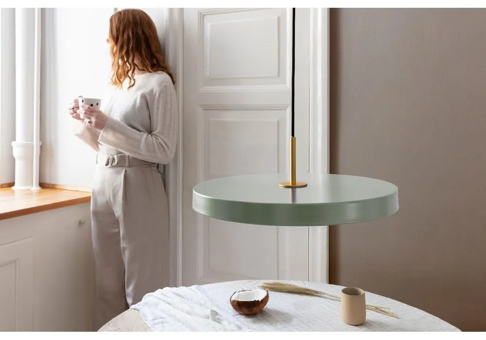 Lampada a sospensione LED verde chiaro con paralume in metallo ø 43 cm Asteria Medium - UMAGE