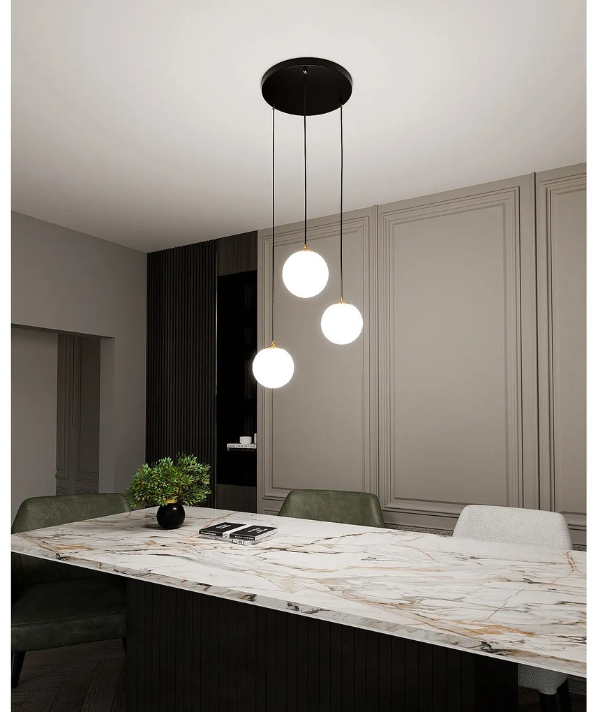 Sospensione Contemporanea Nuada 3 Luci In Acciaio Nero/Oro Sfere Vetro Bianco