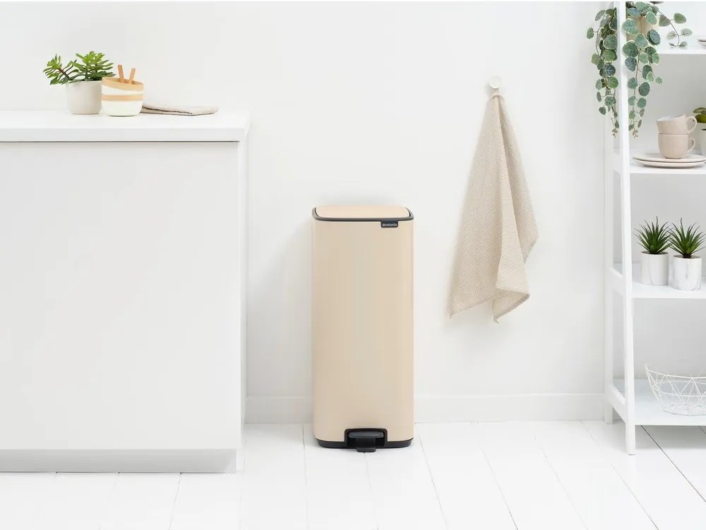 Cestino per la spazzatura beige in acciaio con pedale 30 l Bo – Brabantia