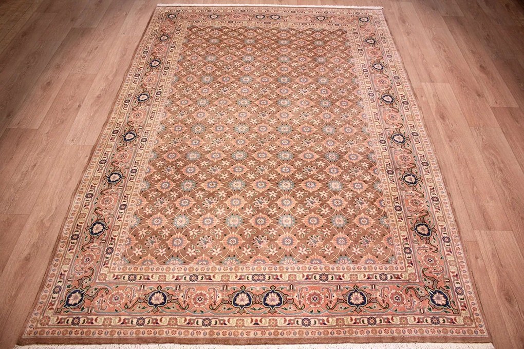 Varamin Tappeto 280 x 190 (Iran) Annodato A Mano