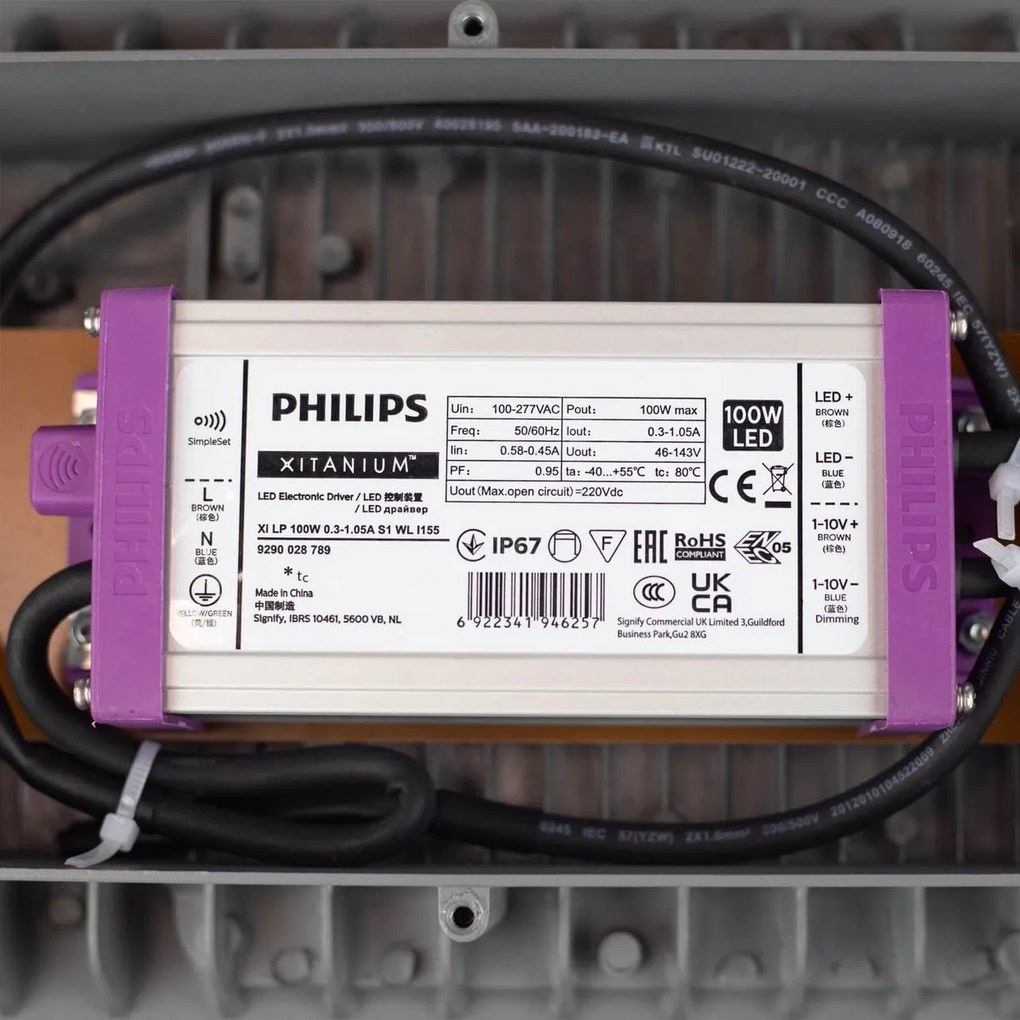 Armatura Stradale LED 100W Programmabile Classe II con driver Philips Colore Bianco Freddo 5.000K