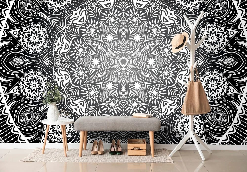 Carta da parati – Mandala decorativa con pizzo in bianco e nero