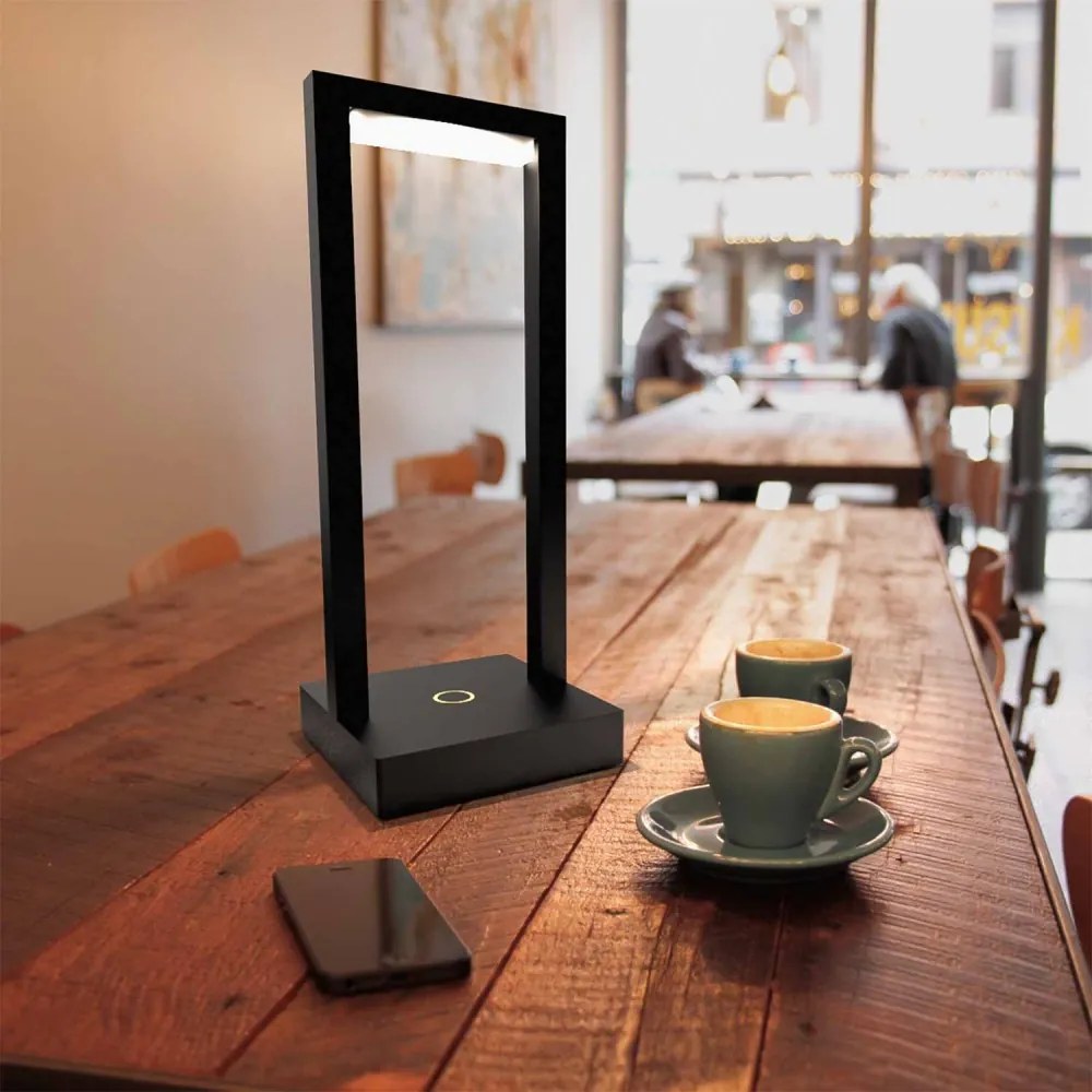 Lampada da Tavolo Ricaricabile 2.2W, IP54 CCT, Serie VELA - Nera Colore del corpo Nero