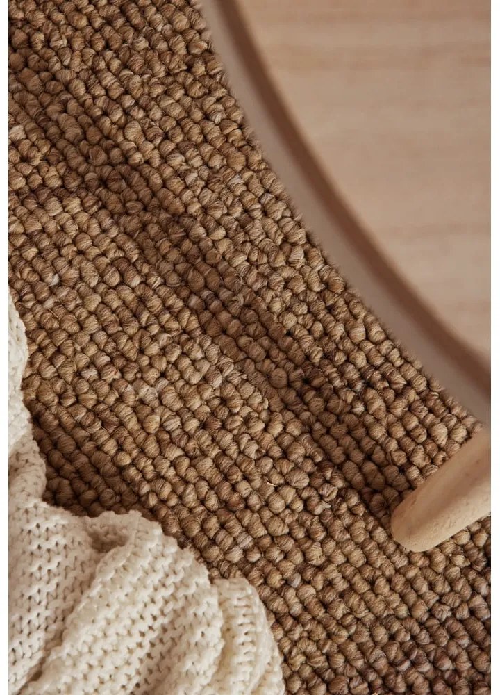 Tappeto in marrone chiaro lavabile 80x150 cm Rocco Caramel – Elle Decoration