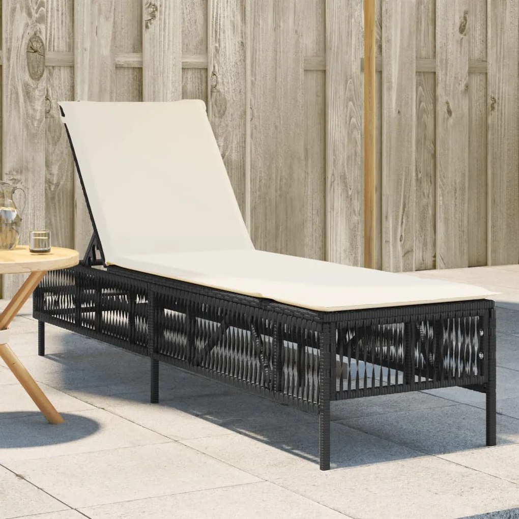 Lettino Prendisole Con Cuscino Nero İn Polyrattan /
