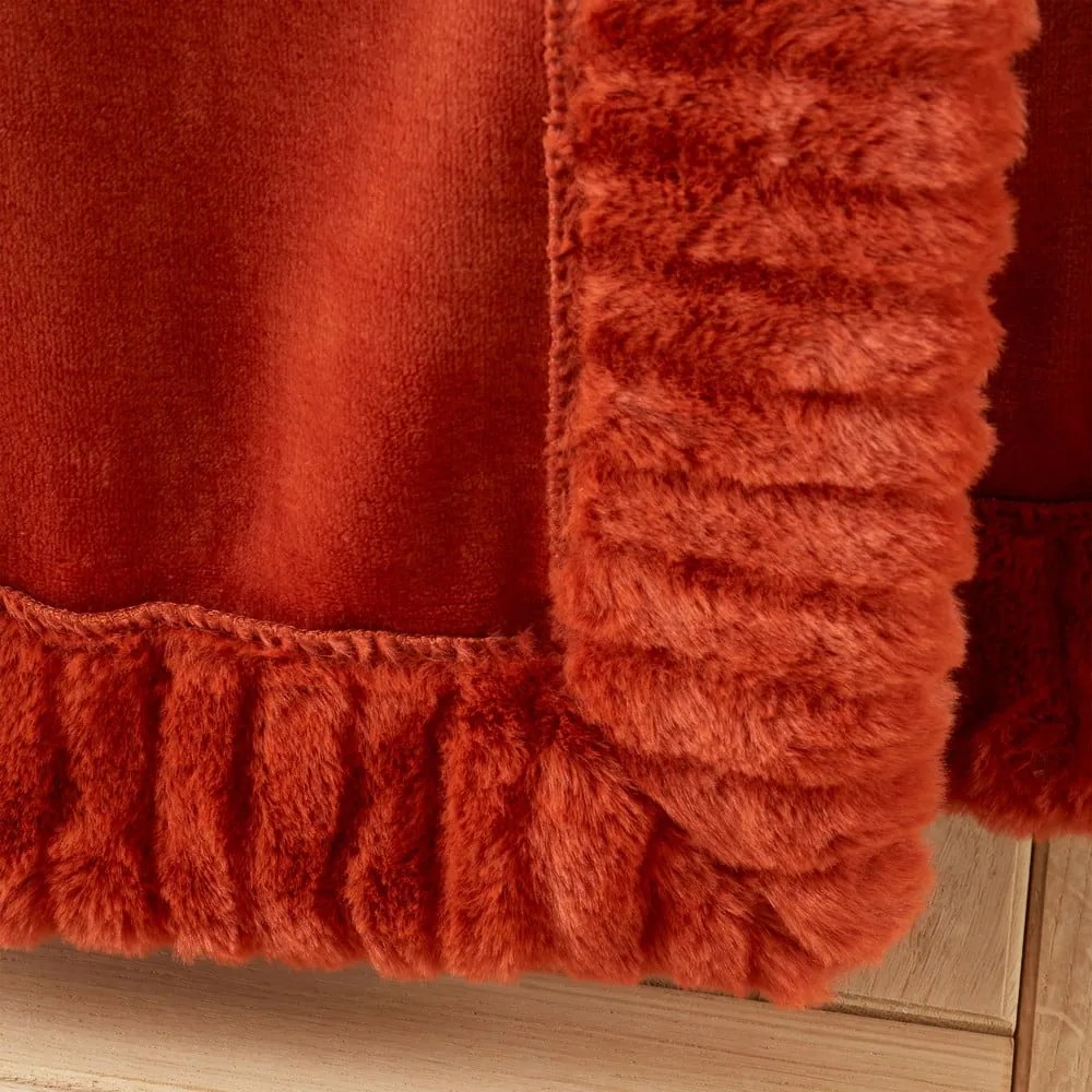 Coperta arancione in micropile 150x200 cm Velvet and Faux Fur – Catherine Lansfield