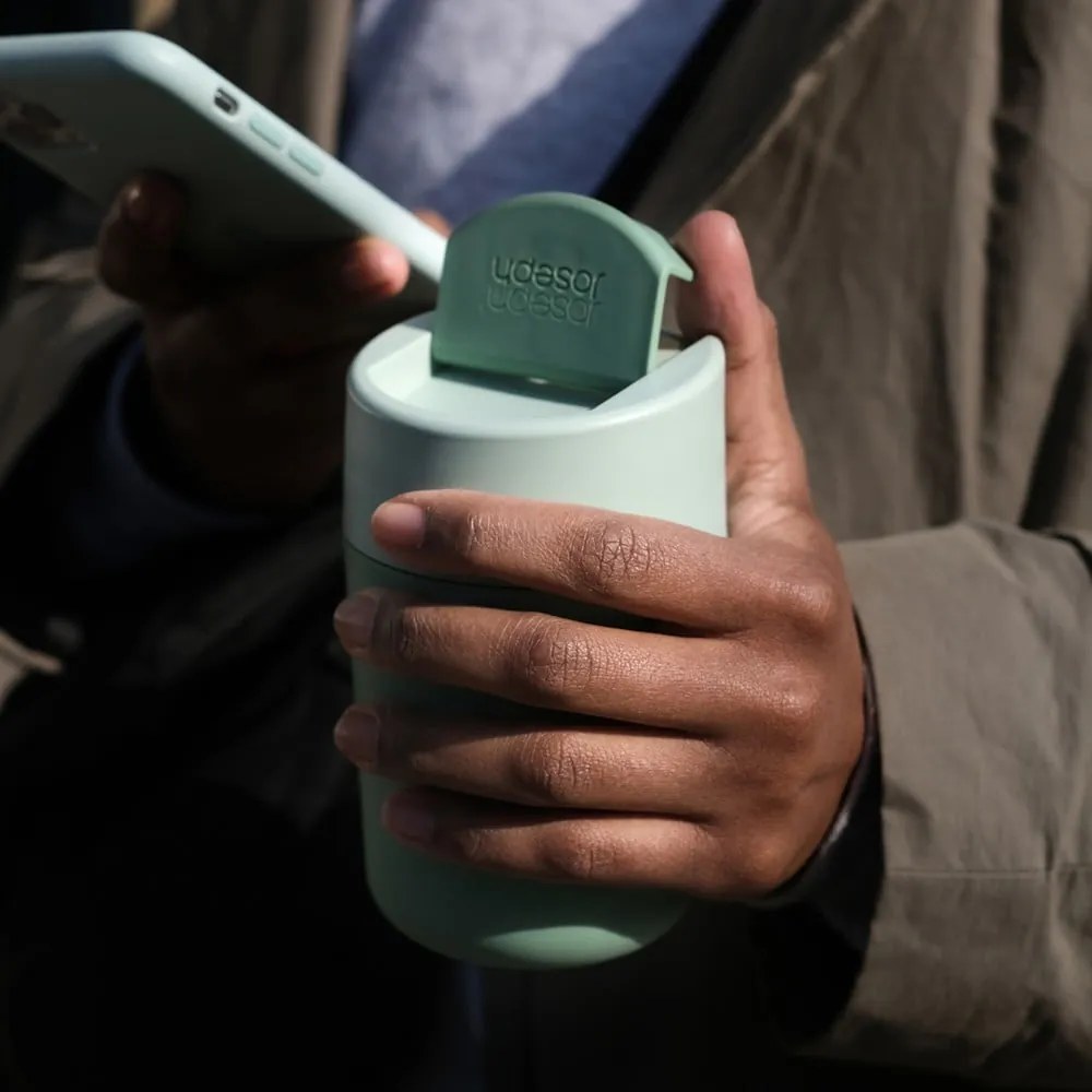 Tazza da viaggio in menta 340 ml Sipp - Joseph Joseph