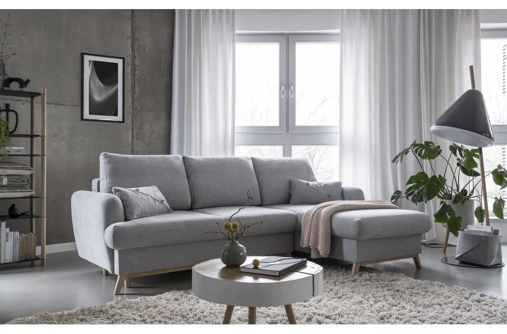 Divano angolare grigio chiaro allungabile/con contenitore (con penisola a destra/con chaise lounge) Scandic Lagom – Miuform