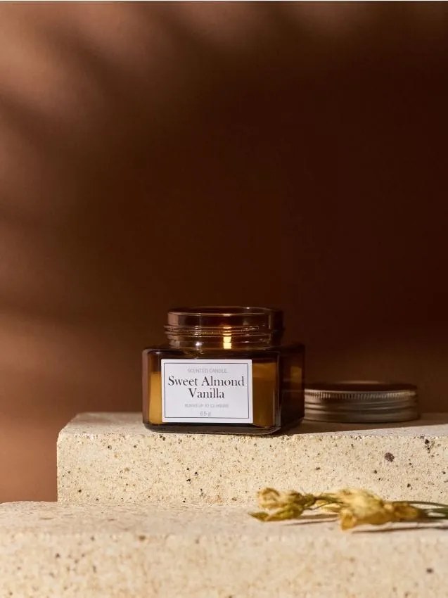 Sinsay - Candela profumata Sweet Almond Vanilla - beige