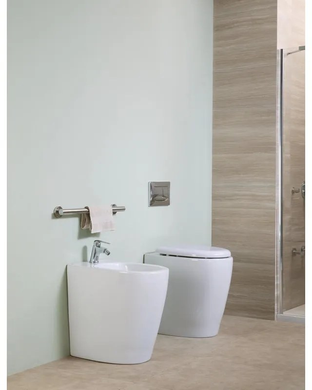 Coppia sanitari filomuro scarico a pavimento e a parete Casual T design WC: P 54 x L 37 x H 50 cm, bidet: P 54 x L 37 x H 50 cm