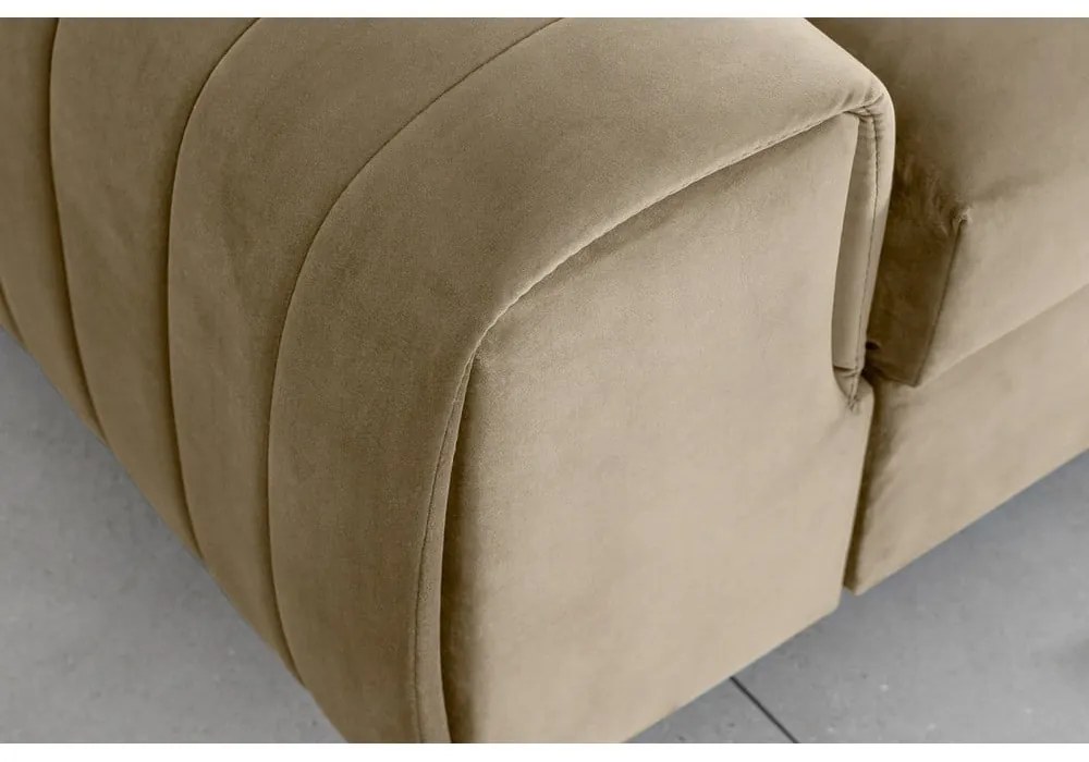 Divano marrone chiaro allungabile e rivestimento in velluto 261 cm Laurence – ELTAP