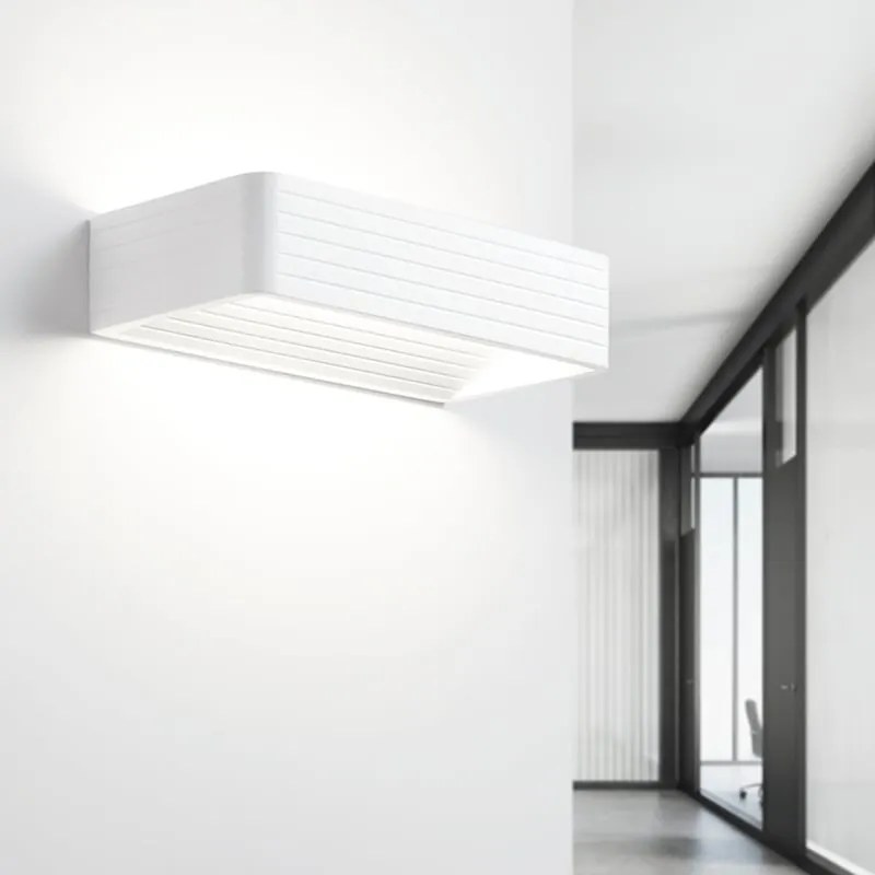 Applique LED design Limera bianco IP20, luce bianco caldo 540 lumen, TECNICO