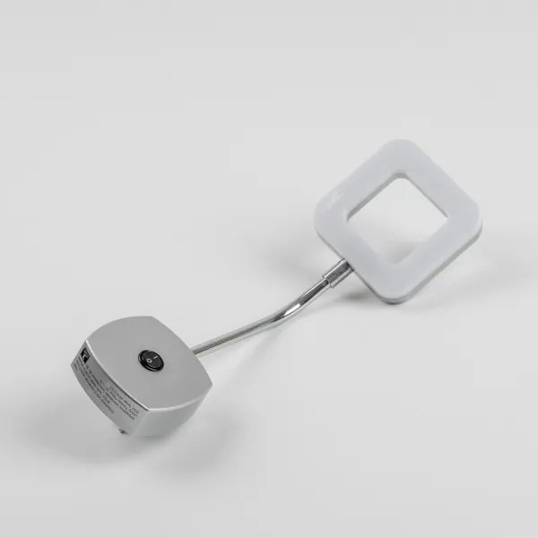 Lampada da parete a spina LED/3,2W/230V cromo satinato