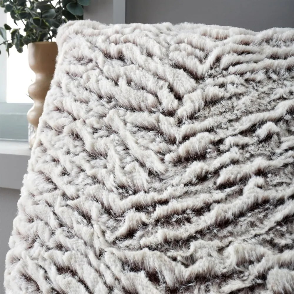 Cuscino decorativo in pelliccia finta 43x43 cm Wolf Faux Fur – Catherine Lansfield