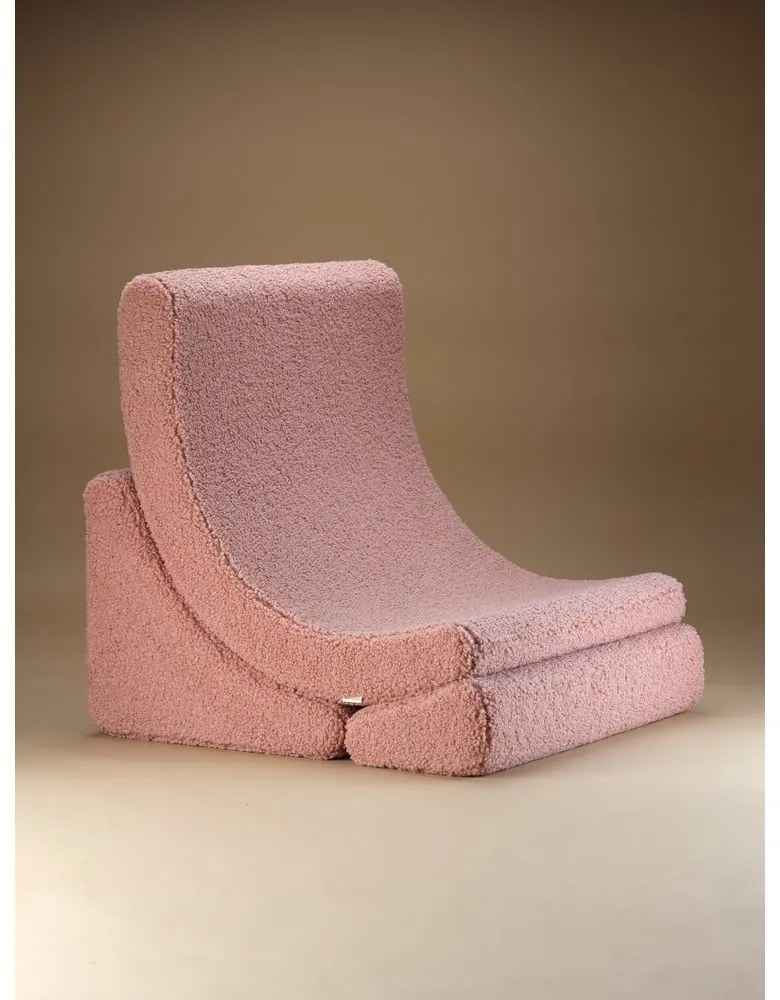 Poltrona per bambini rosa con rivestimento in bouclé Moon – Wigiwama