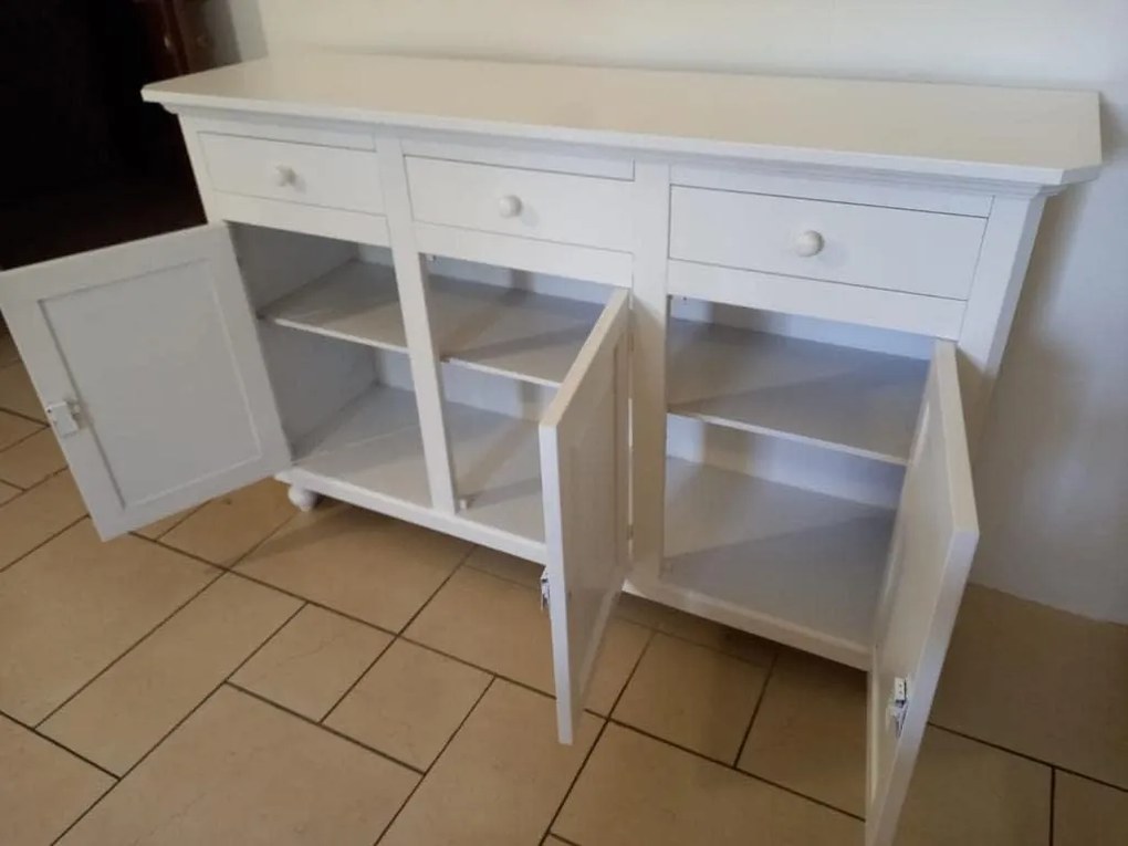 Credenza classica gambe a cipolla tre porte in legno bianco opaco