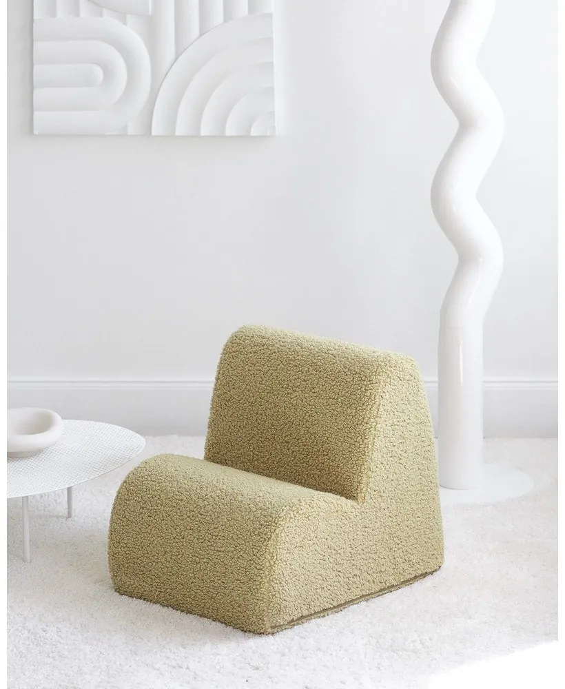Poltrona per bambini verde con rivestimento in bouclé Cloud – Wigiwama