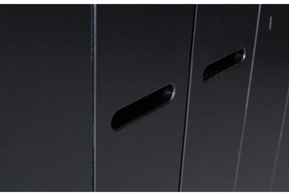 Armadio in pino nero 140x195 cm Connect - WOOOD