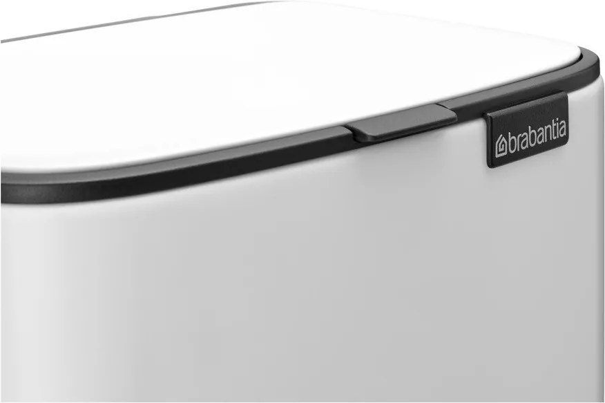 Cestino per la spazzatura bianco in acciaio con pedale 7 l Bo – Brabantia