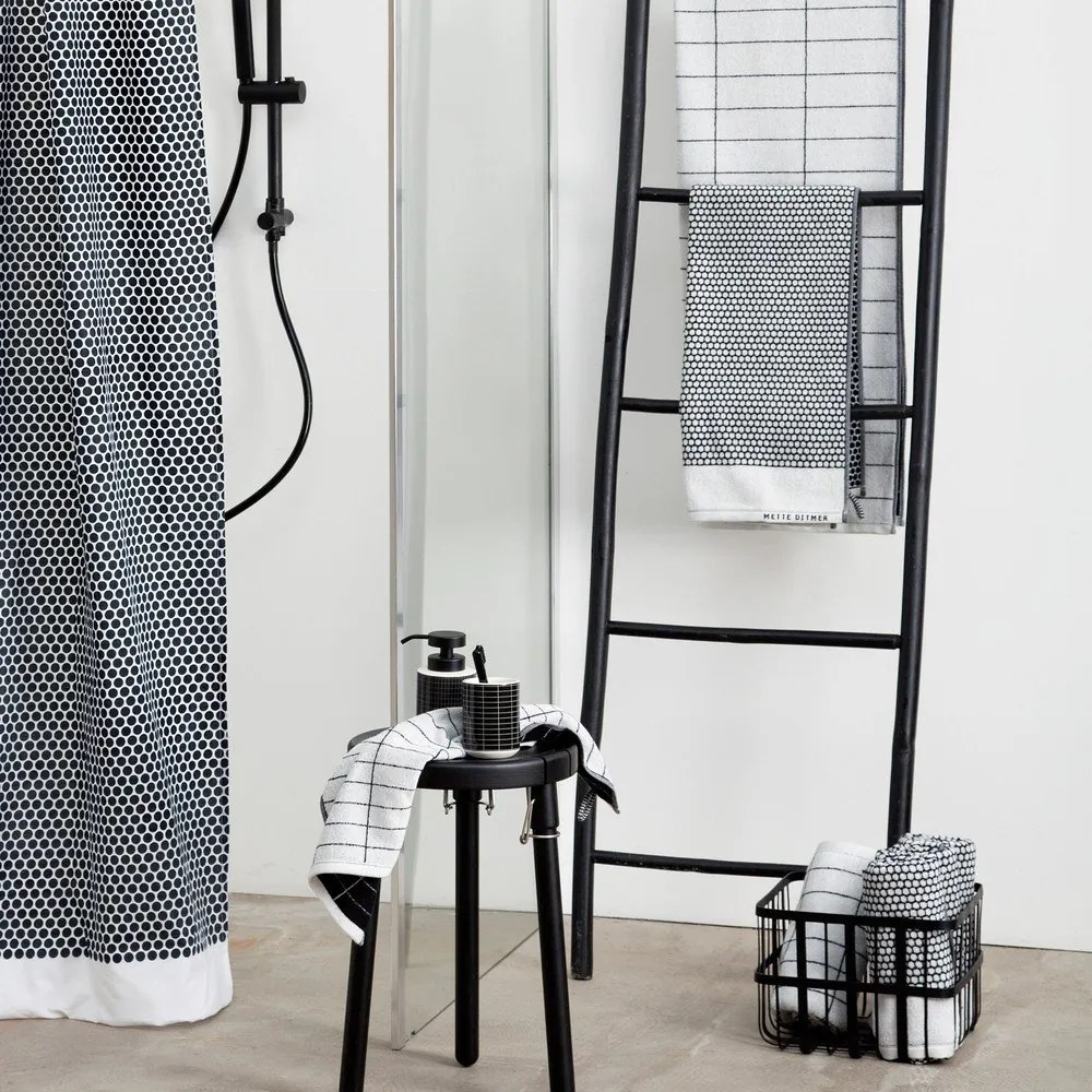 Telo da bagno in cotone bianco e nero 70x140 cm Grid - Mette Ditmer Denmark
