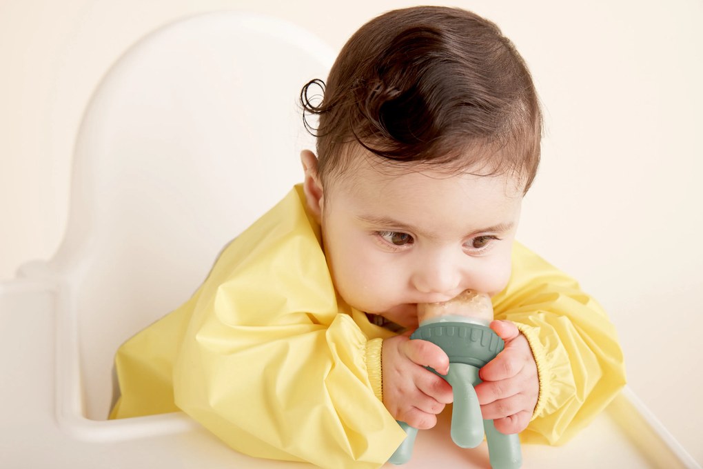 Ciuccio per alimenti e massaggiagengive - verde chiaro