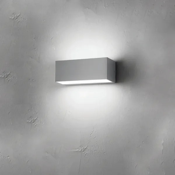 Lampada applique per esterni FALCO a doppia emissione in abs e policarbonato SILVER