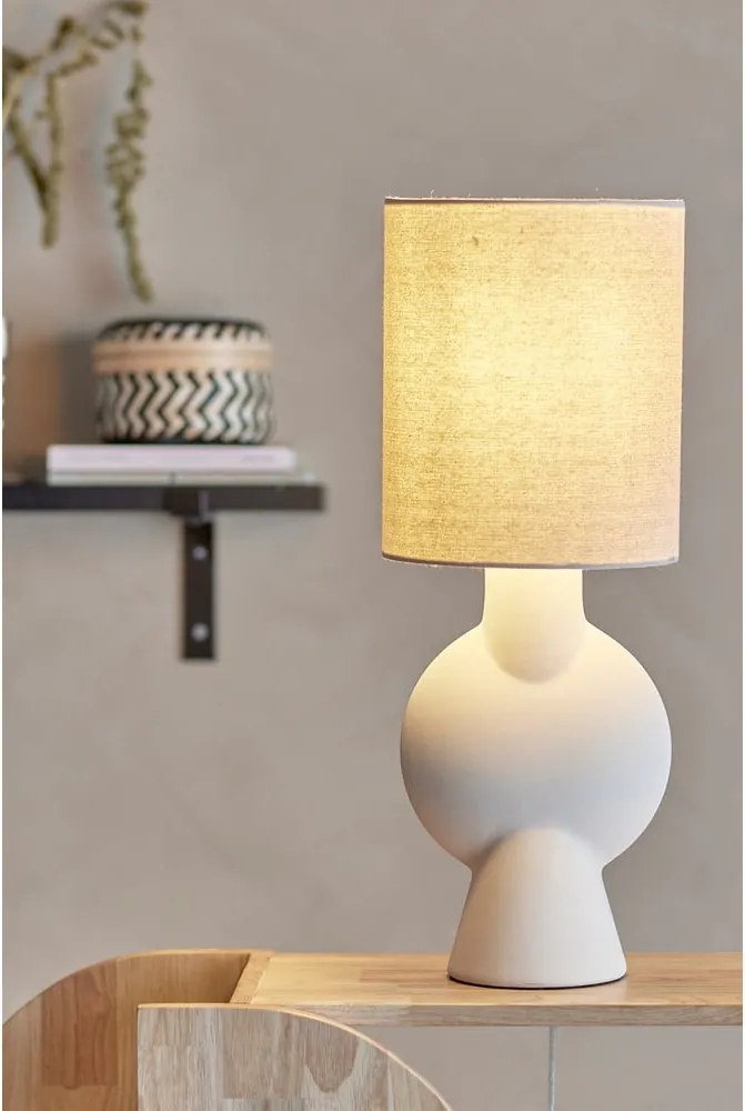 Lampada da tavolo beige con paralume in tessuto (altezza 54,5 cm) Sergio - Bloomingville