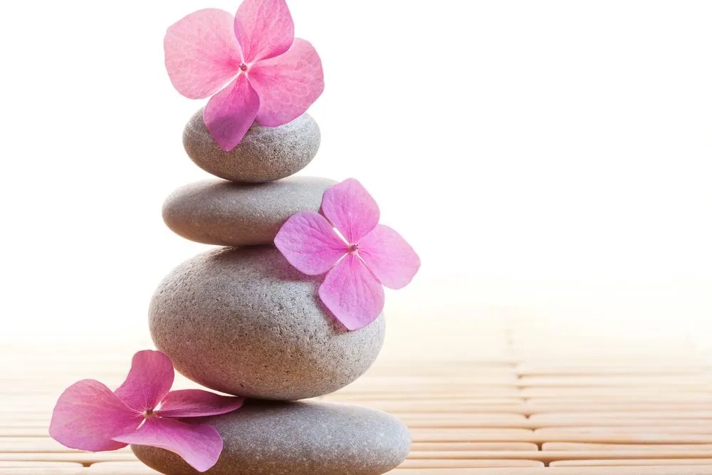 Quadro su tela – Equilibrio di pietre e fiori orientali rosa