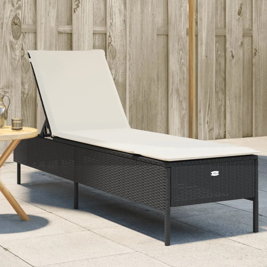 Lettino Prendisole Con Cuscino Nero İn Polyrattan /