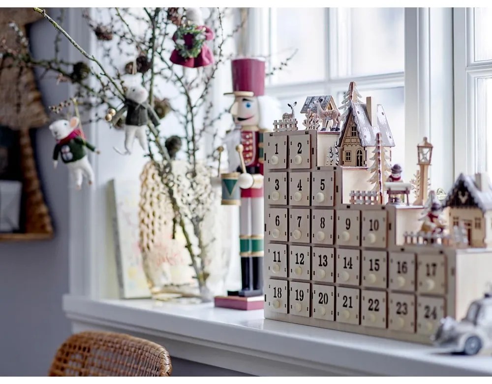 Statuette natalizie in set in legno 2 pz (altezza totale 38 cm) Darren – Bloomingville