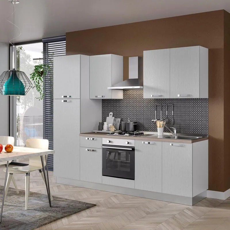 Cucina montata Dora bianco spatolato, lavello a destra, L 255 cm, completa di: cappa a camino, piano cottura a gas, forno e frigorifero